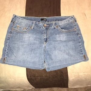 Women’s denim shorts size 16